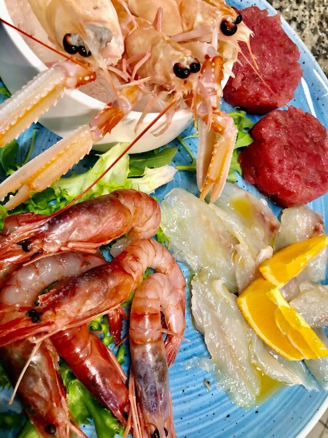Mingone Hotel Ristorante Isola di Liri エクステリア 写真