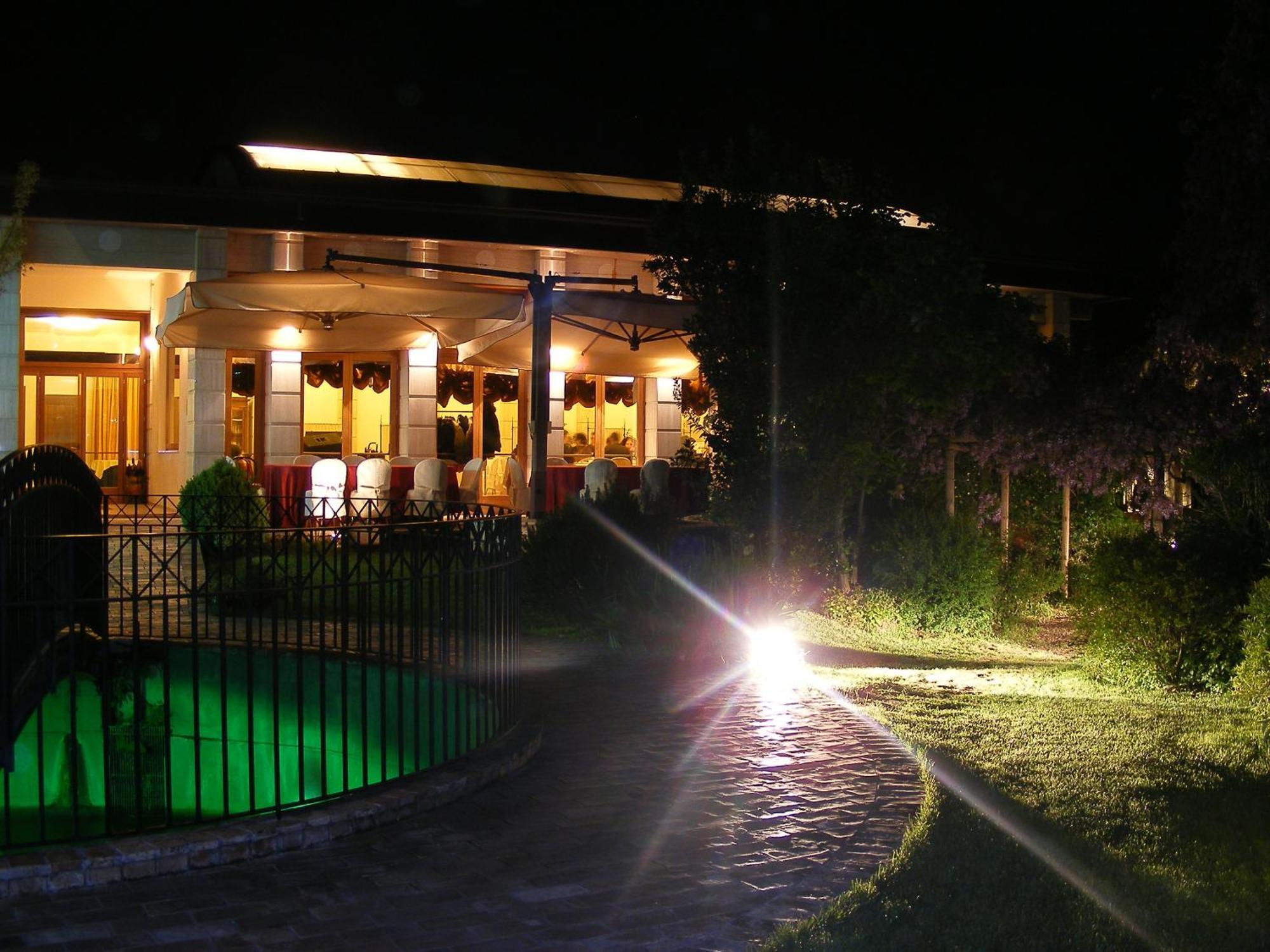 Mingone Hotel Ristorante Isola di Liri エクステリア 写真